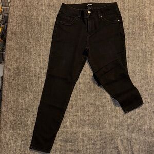 Black Skinny Jeans